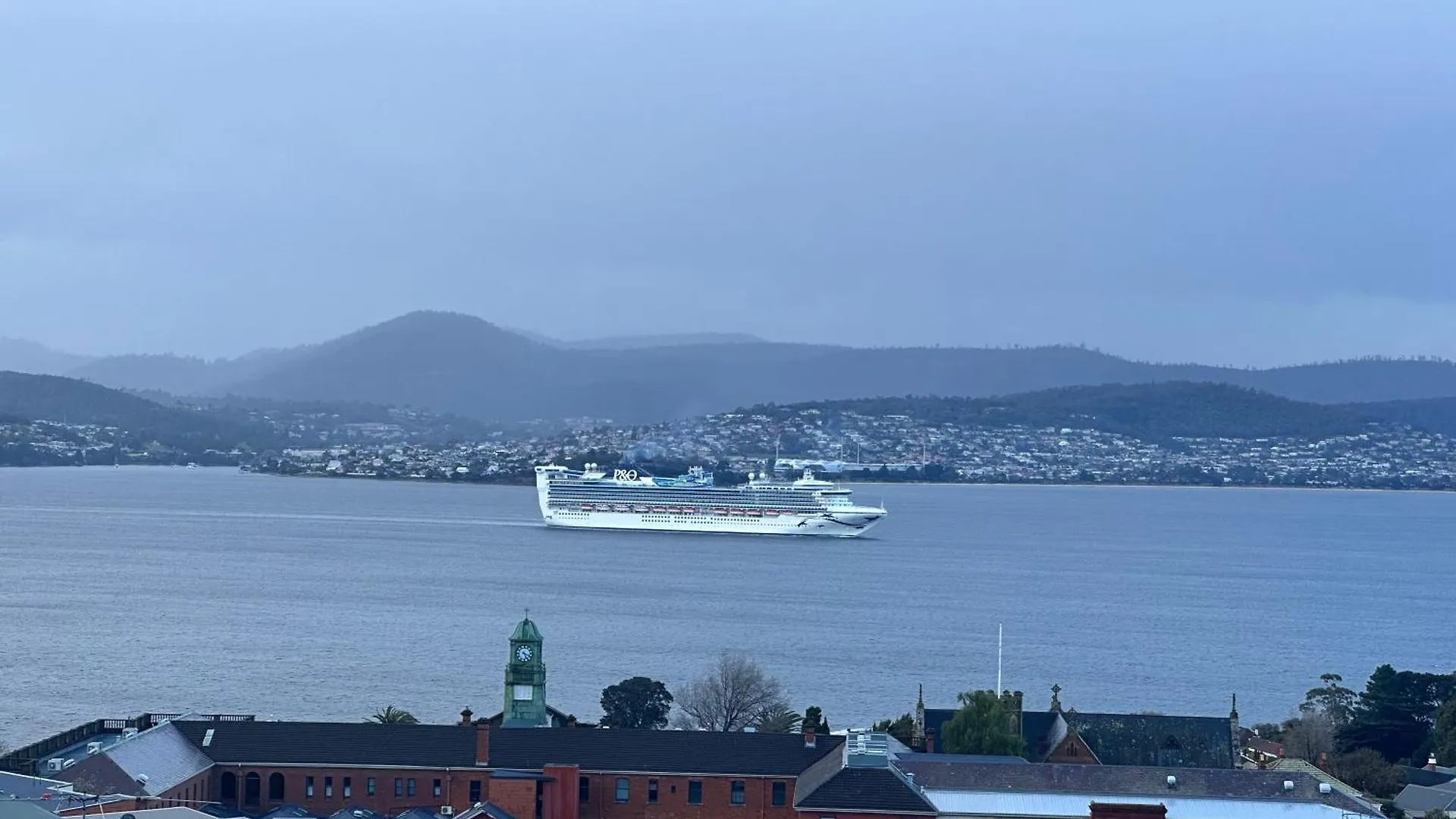 Villa Lipscombe Escape Panoramic Views Luxury And Space Hobart