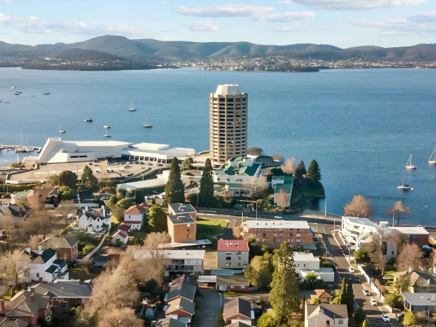 Villa Lipscombe Escape Panoramic Views Luxury And Space Hobart